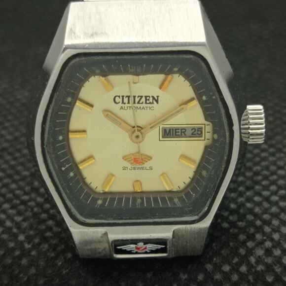 Vintage 1987 Citizen Automatic Womans Silver Watch W/daydate & Gold accents - Picture 4 of 8